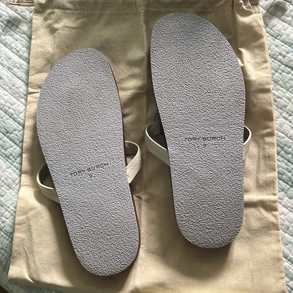 🤍💜 Tory Burch Miller Cloud Sandals 🖤🤍 - Picture 6 of 13